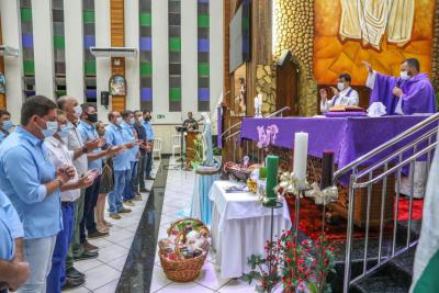 Missa de Ação de Graças realizada na Matriz abriu a programação de aniversário de 75 anos de Laranjeiras do Sul